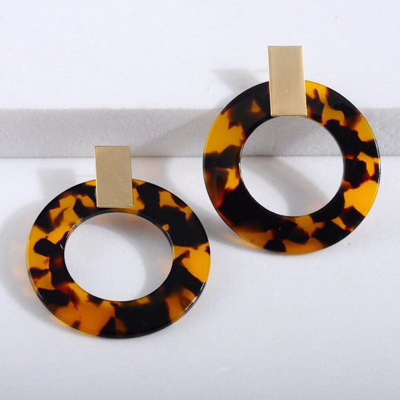 New! Gold Dark Tortoise Shell Resin Hoop Earrings - Picture 3 of 6